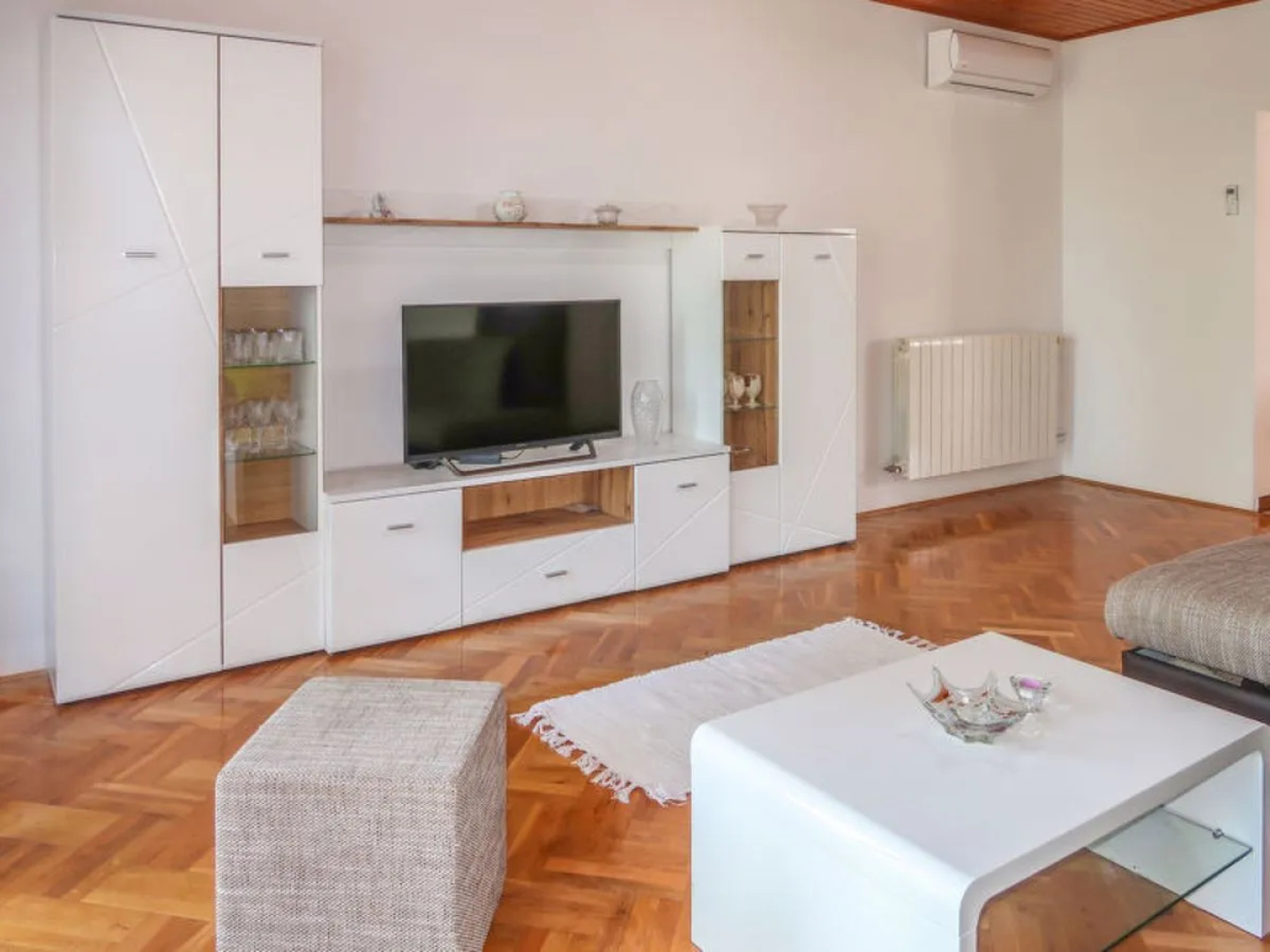 Mirjana (LBN312) 40625