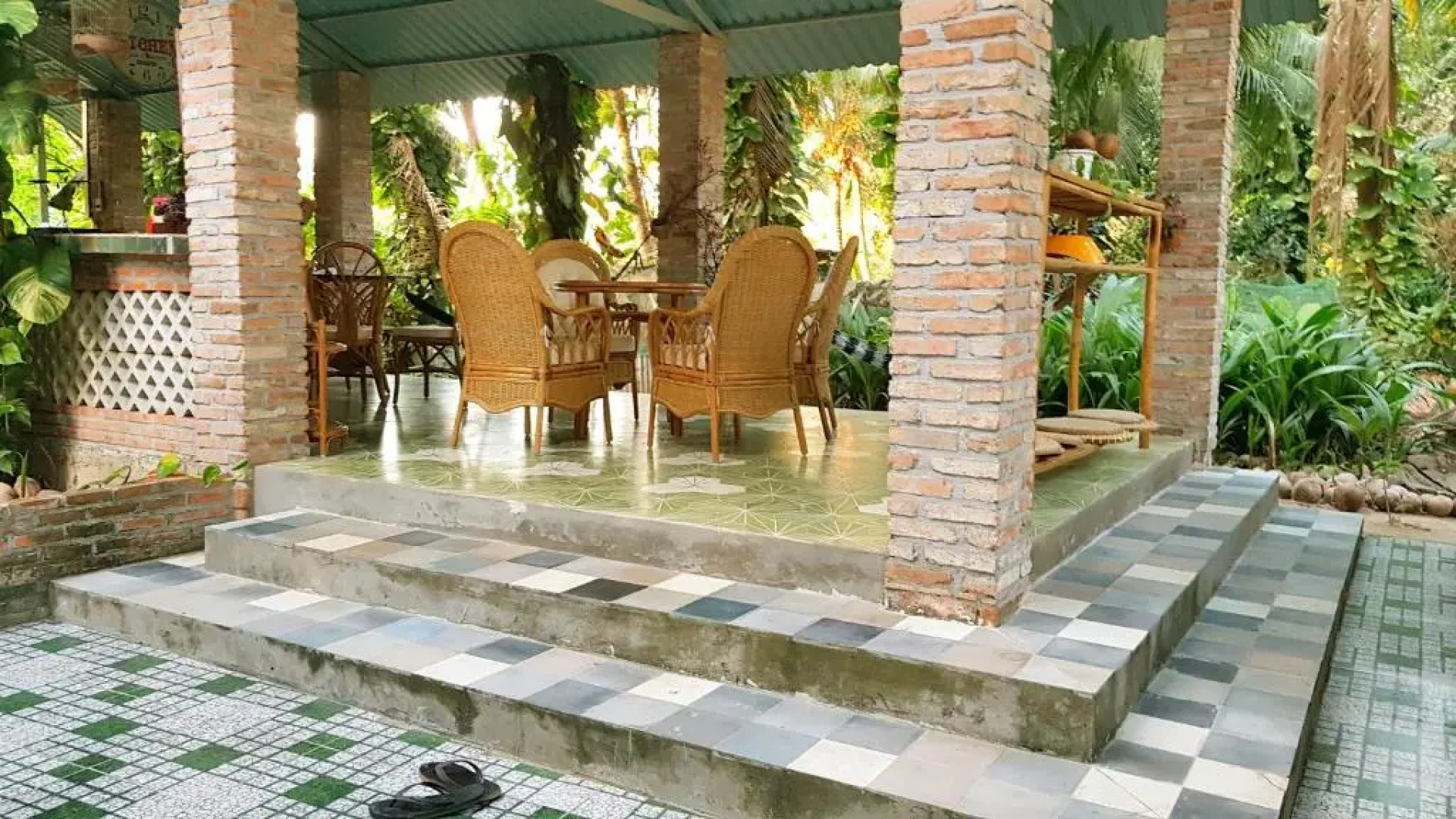 Hà Phan Holiday House