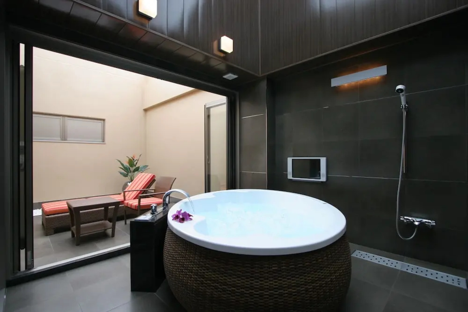 HOTEL W - Adults Only