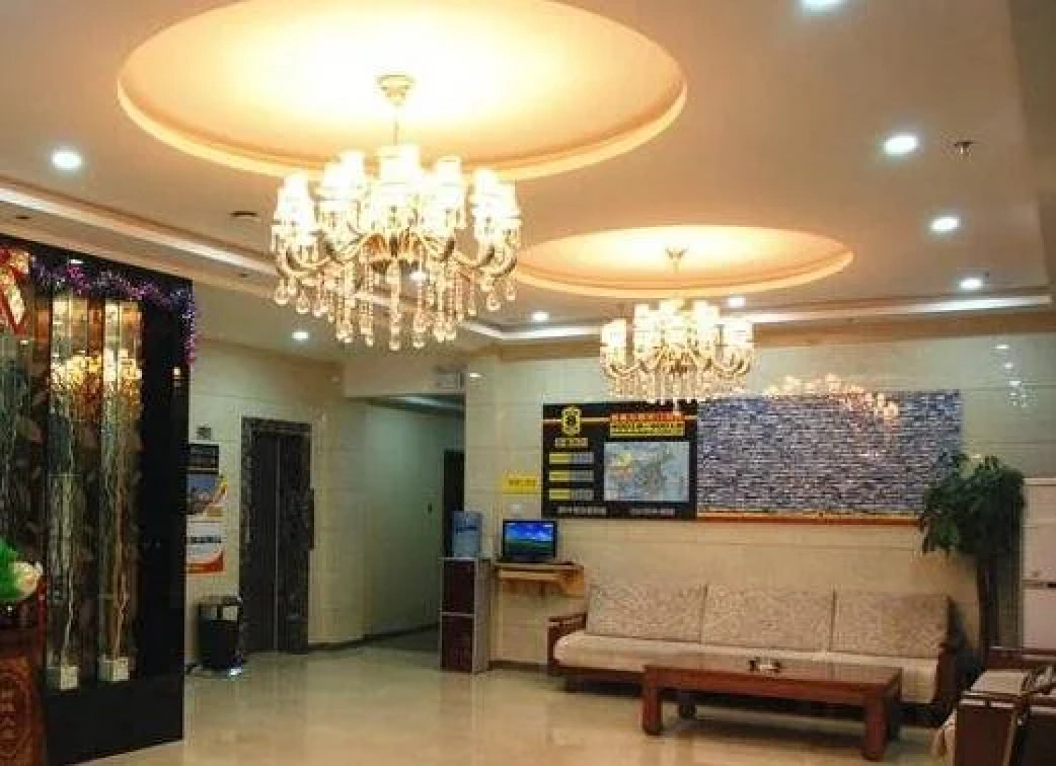 Super 8 Hotel (Sapporo Railway Station Stadium)