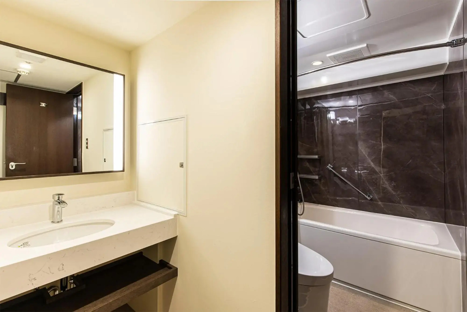 Kobe Tor Road Hotel Sanraku