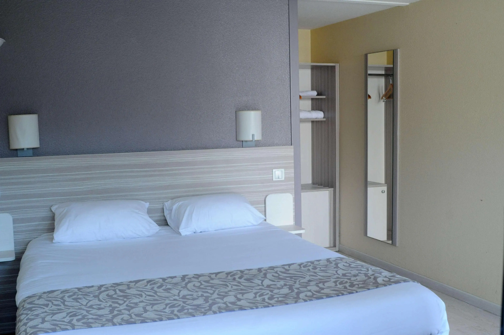 KYRIAD BELLEGARDE - Genève