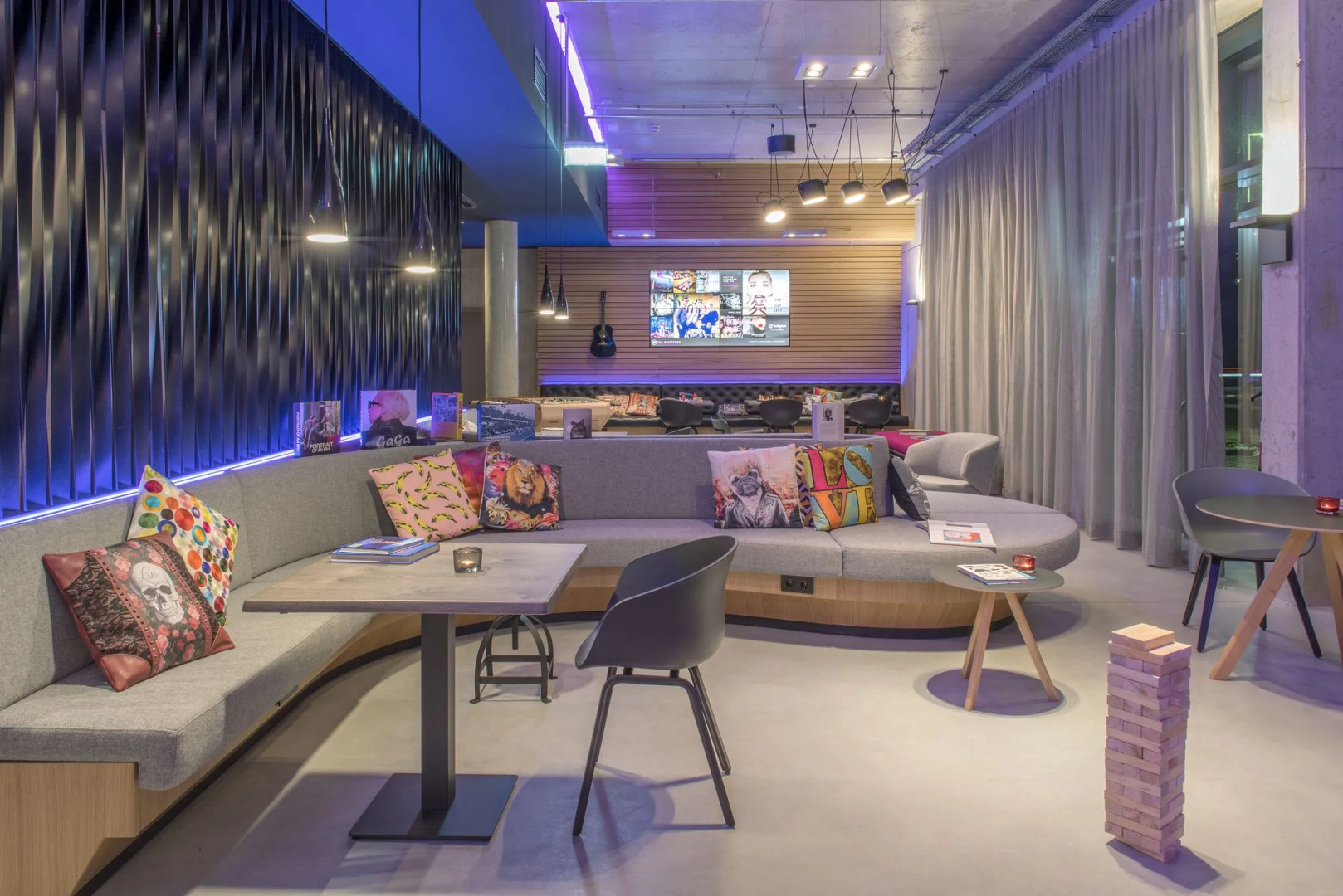 Moxy Glasgow Merchant City