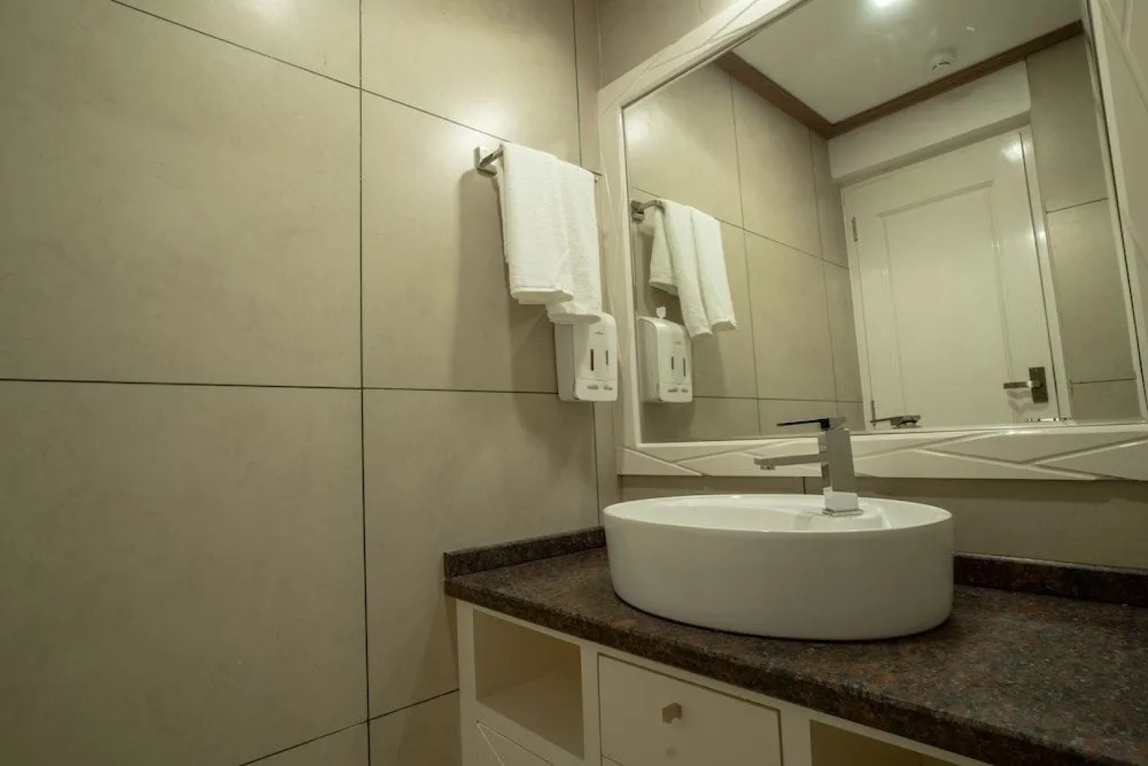 State Beach Resort & Spa