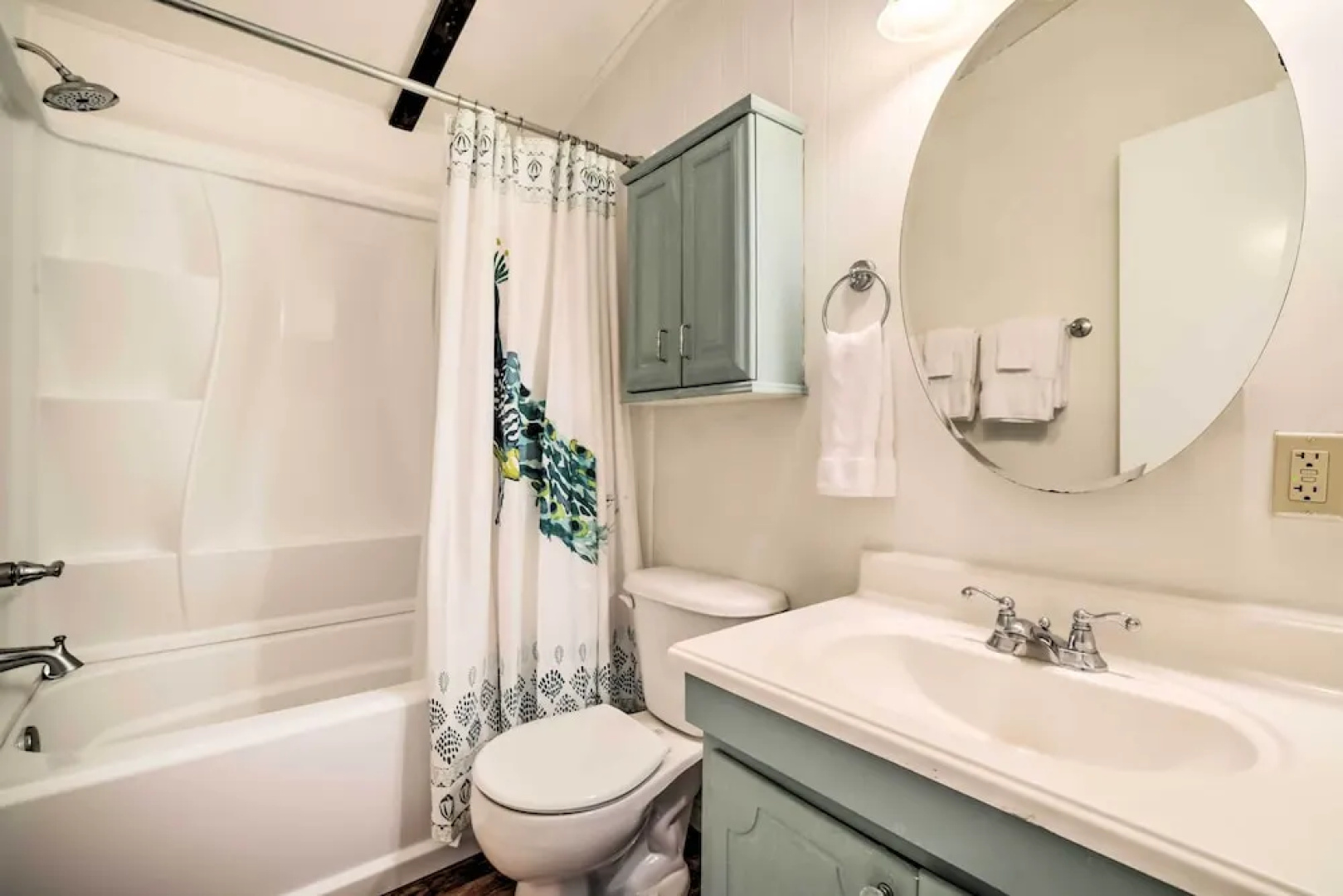 On Scenic 60-acre Farm: Carmine Cottage w/ Porch