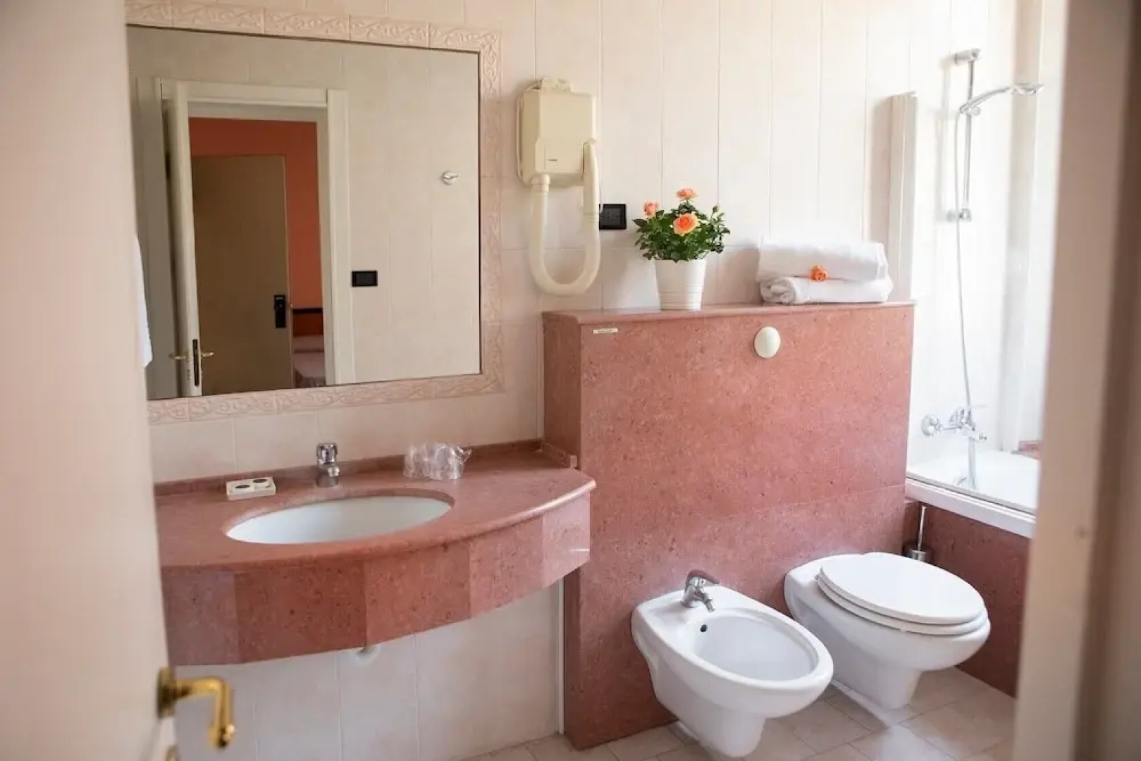 Hotel Milano Pool & Garden