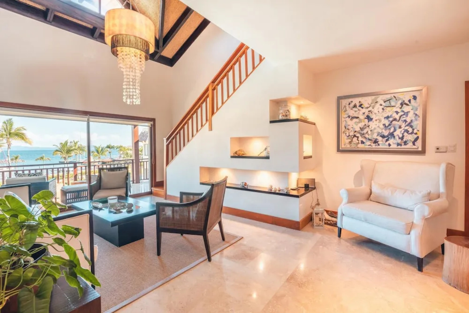 Penthouse w Jacuzzi and Ocean View Puerto Bahia