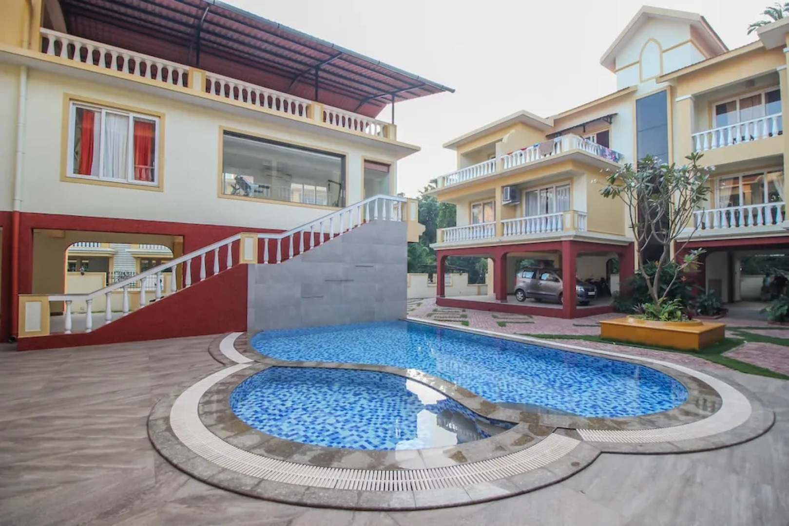 OYO 10801 Home Pool View 2BHK Siolim