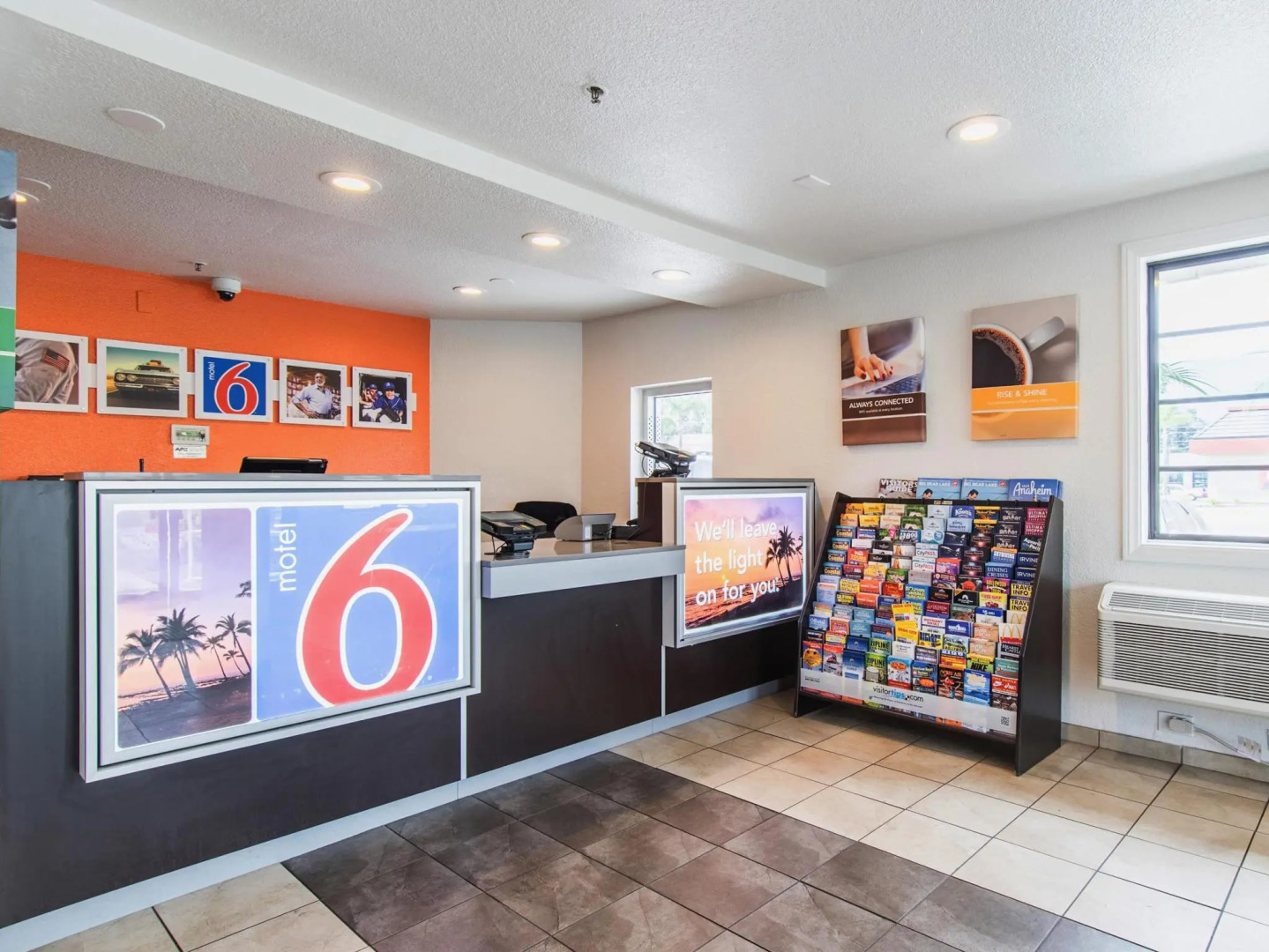 Motel 6 Buena Park, CA - Knotts Berry Farm - Disneyland
