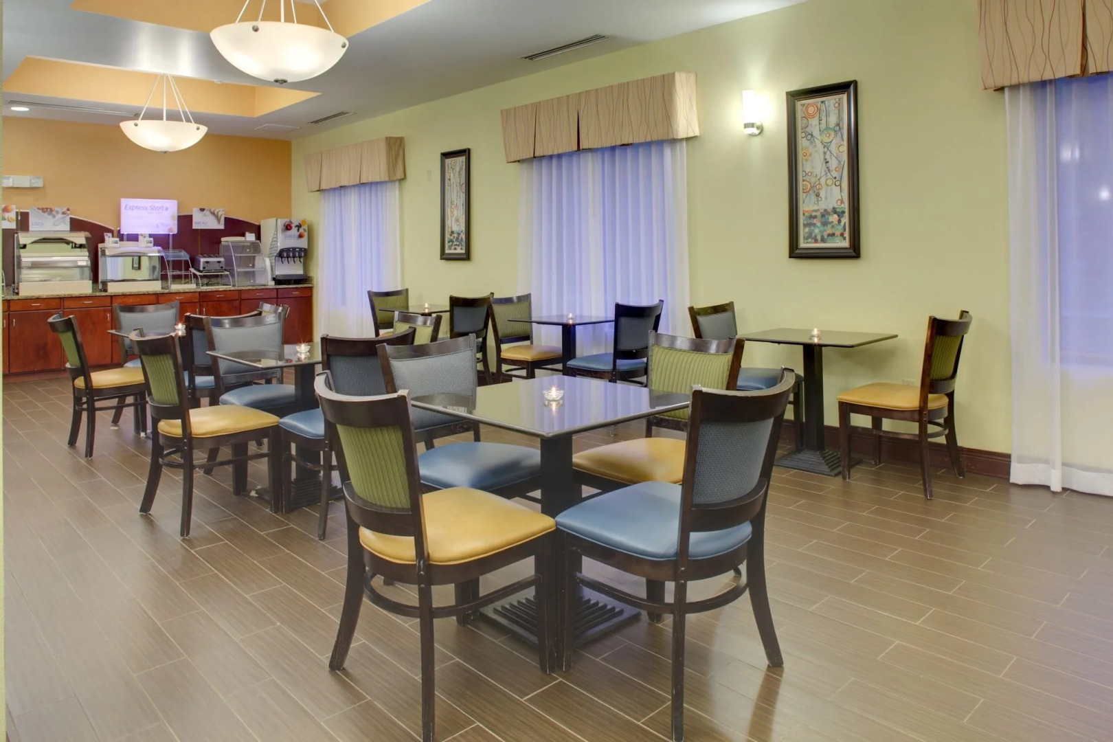 Holiday Inn Express Hotel & Suites Cross Lanes by IHG