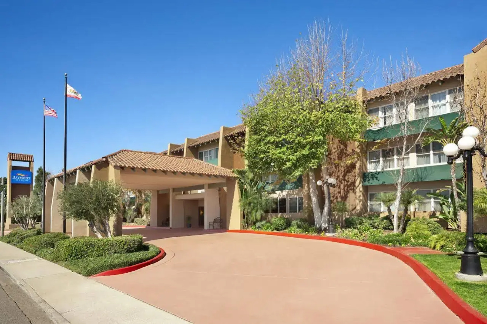 Holiday Inn Express & Suites Camarillo by IHG