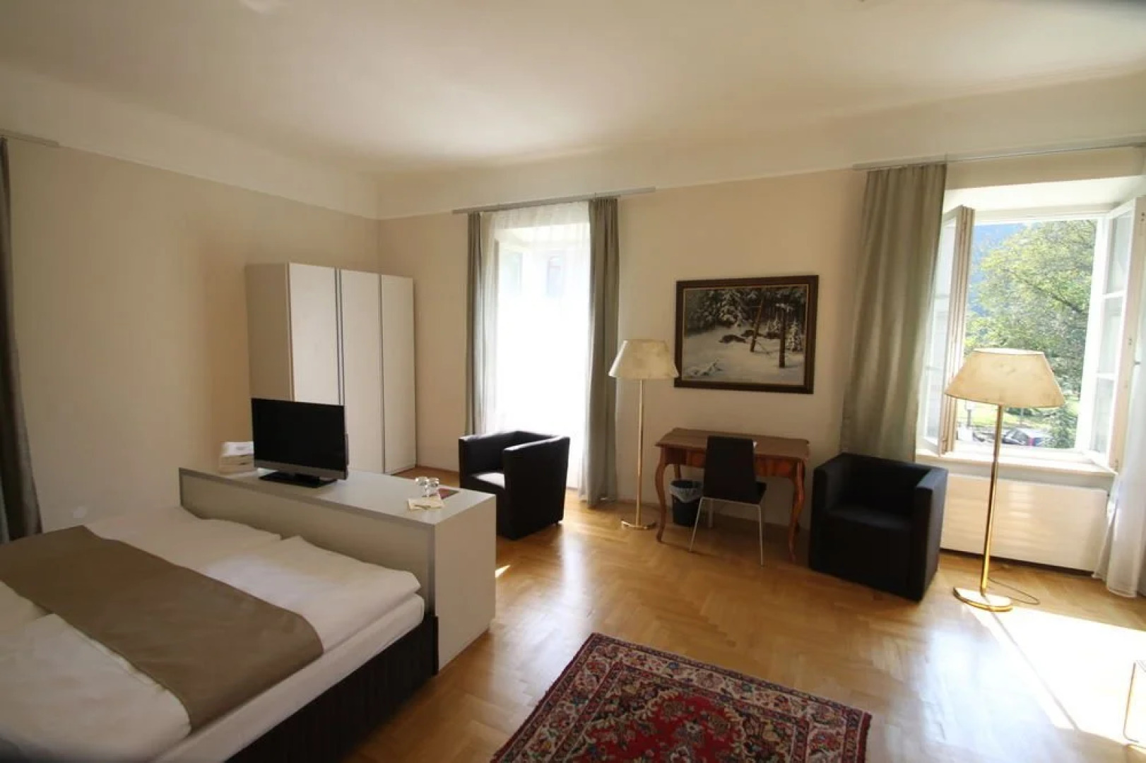 Pineacre on the Lake