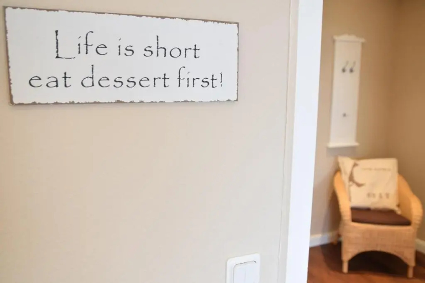 Schönes neues hochwertig renoviertes 2-Zimmer Appartement in der 4. Etage.