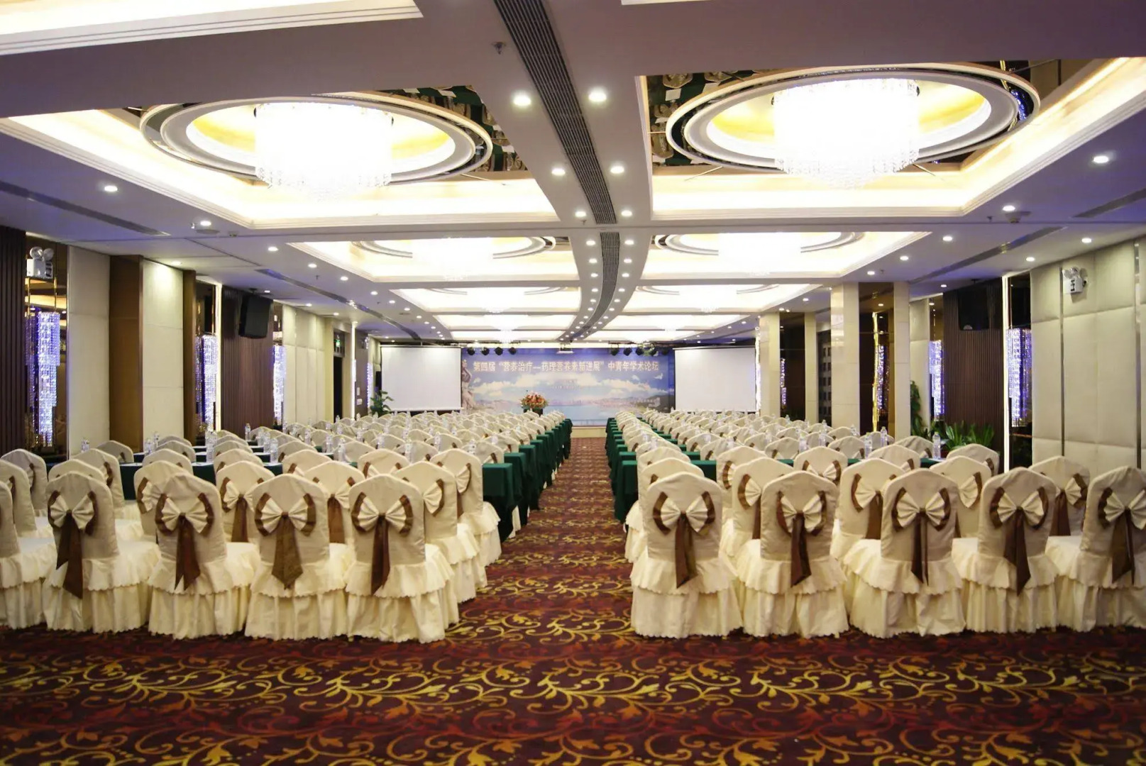 Harbourview Hotel & Resort