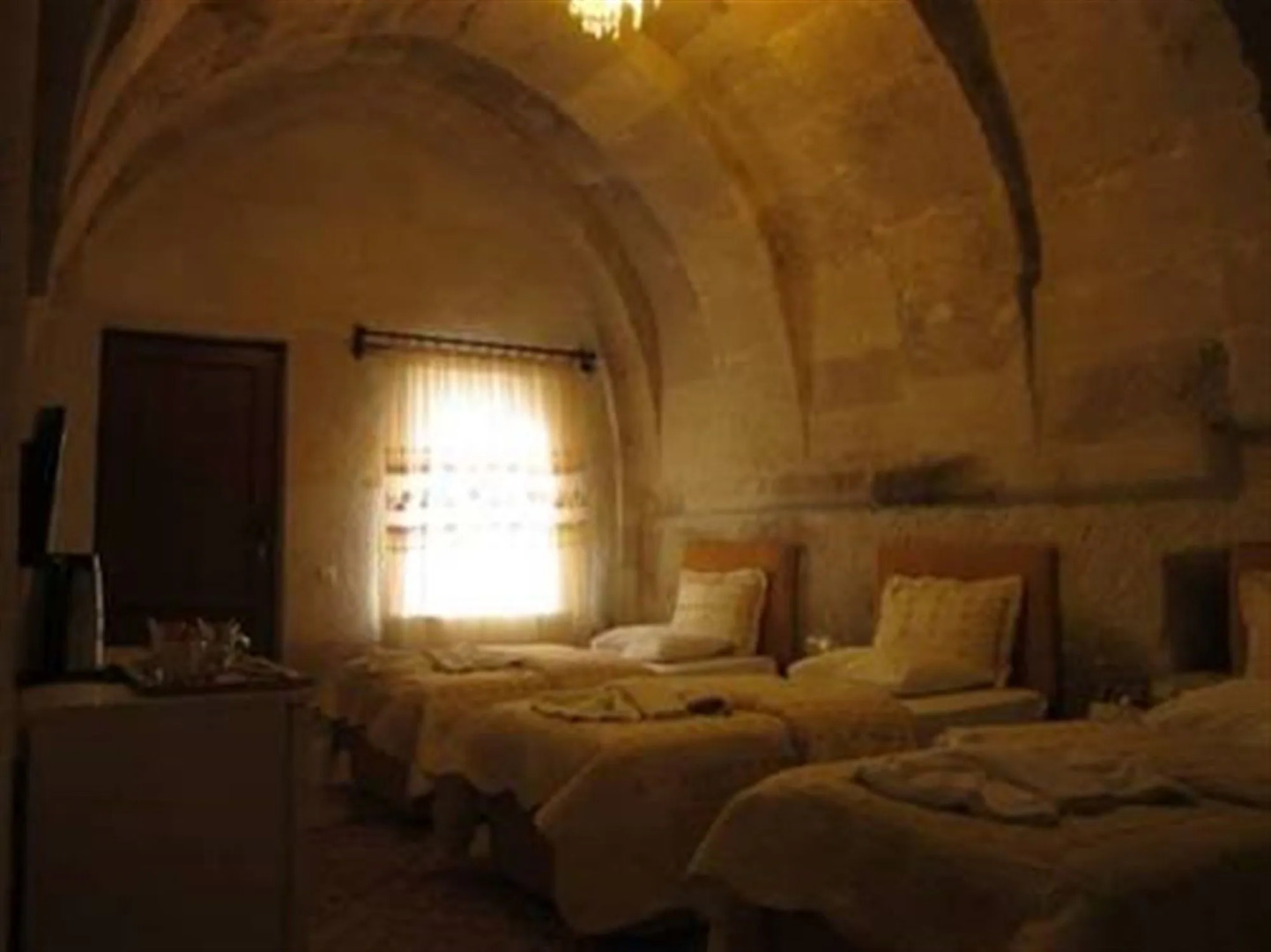 Falcon Cave Suites
