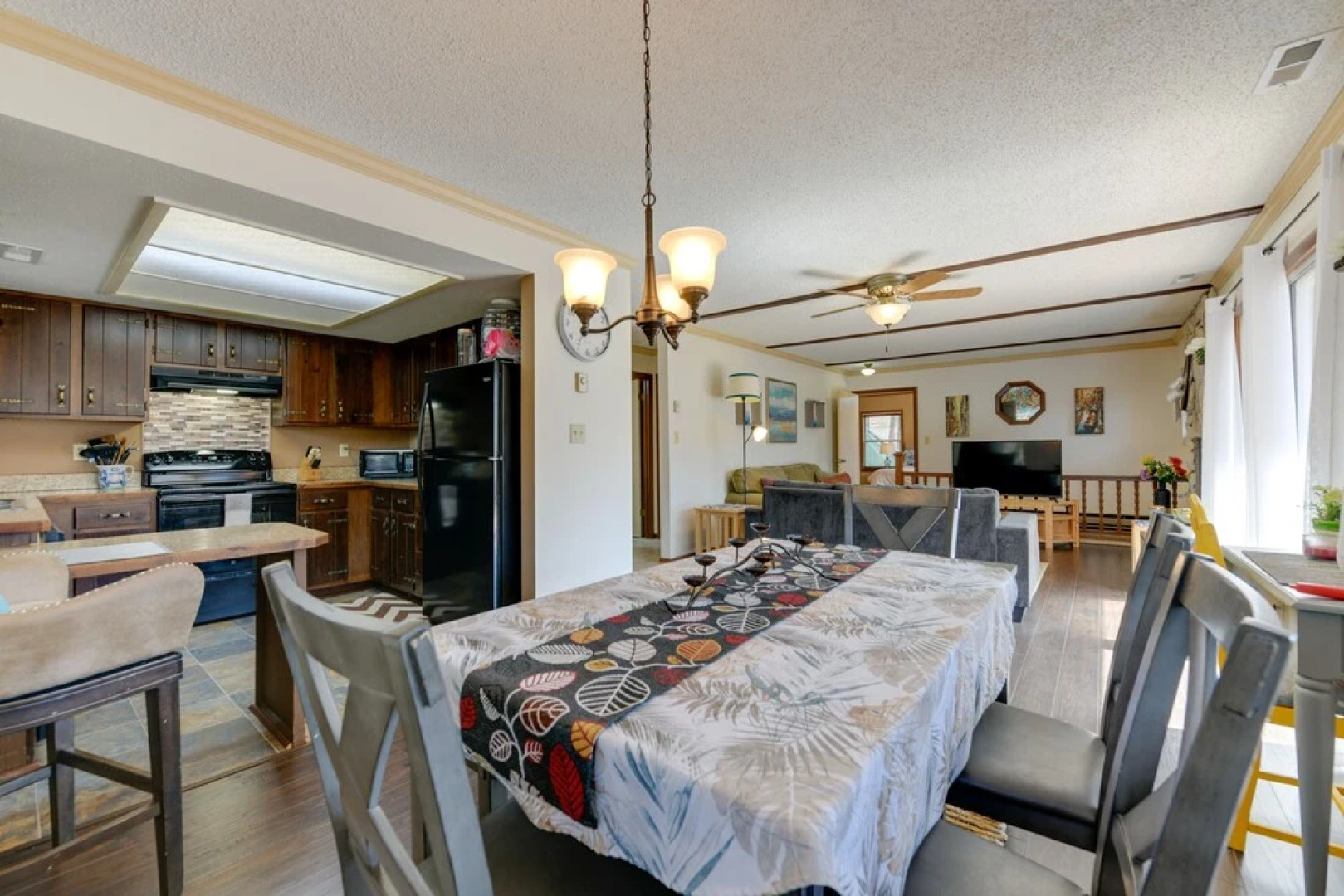 Mountain-view Maggie Valley House w/ Spacious Deck