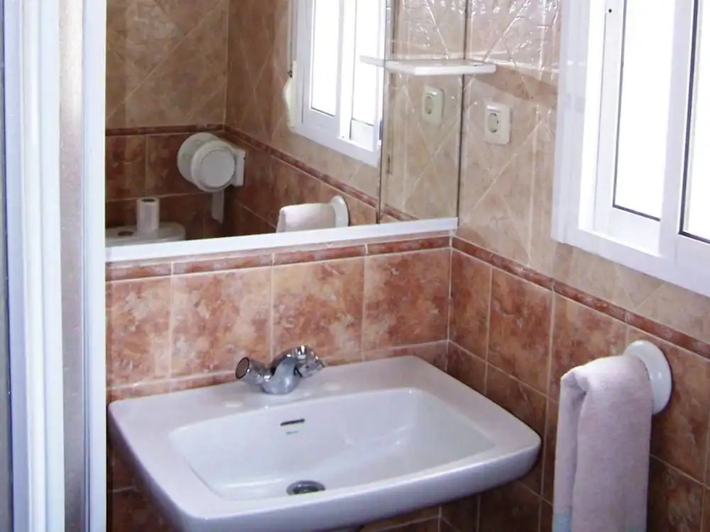 Pretty Cottage in Villanueva de la Concepcion with Pool