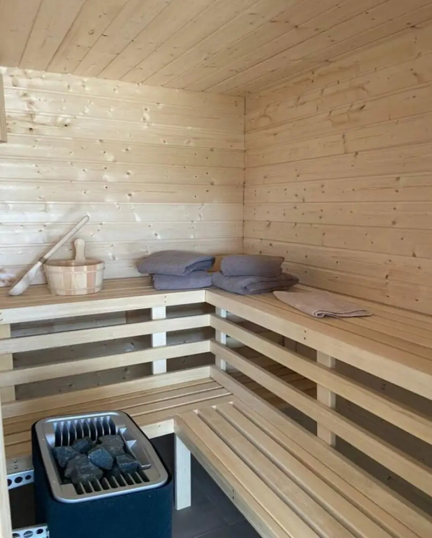 Spacious Apartment With Balcony