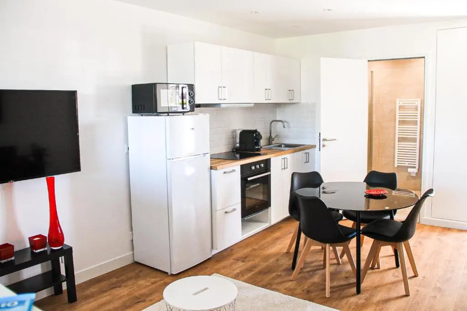 Grand T1 Moderne Jardin près de CDG