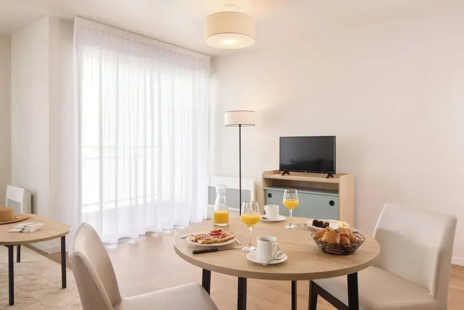 Quality Suites Cherbourg