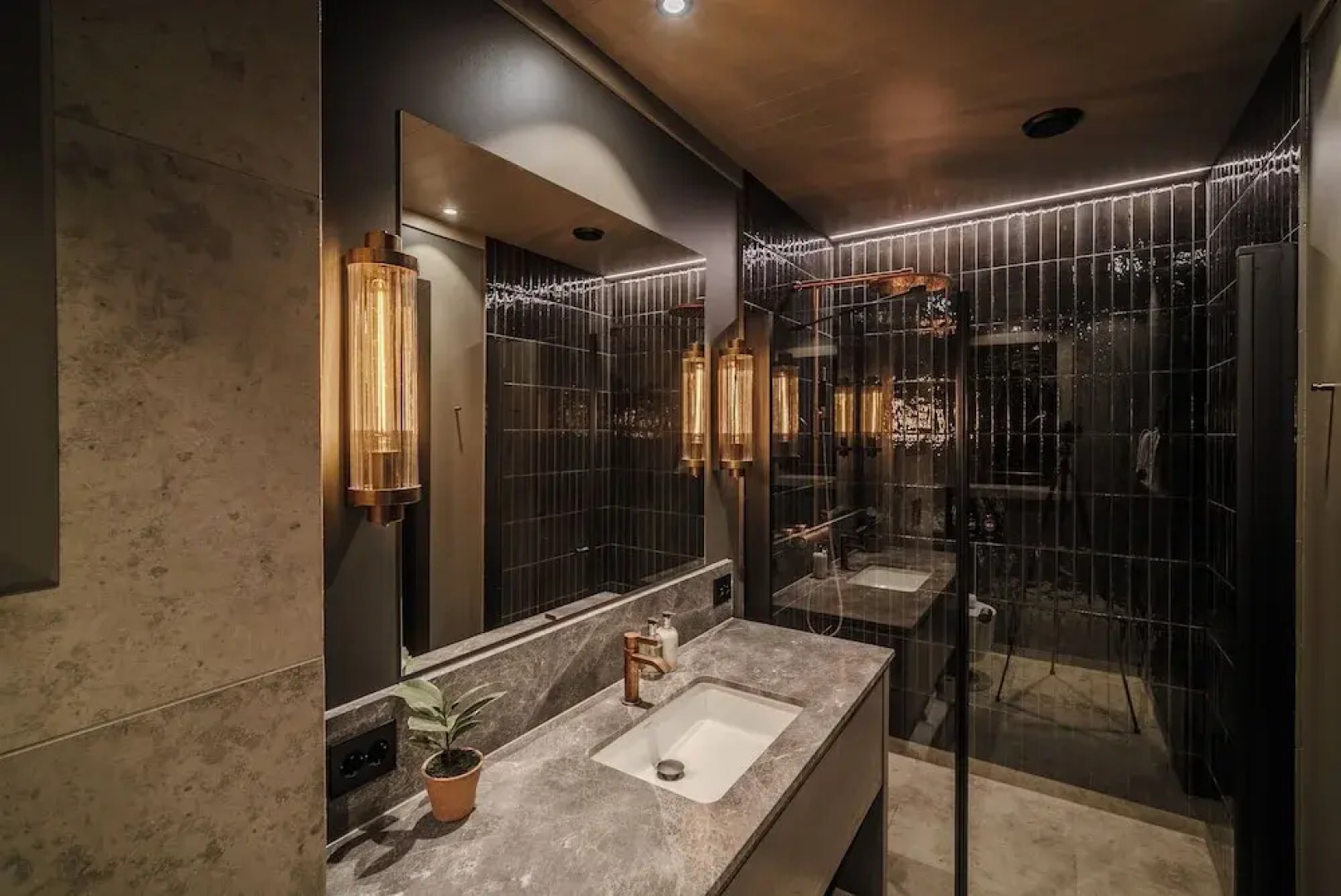 Henningsvær Bryggehotell - by Classic Norway Hotels