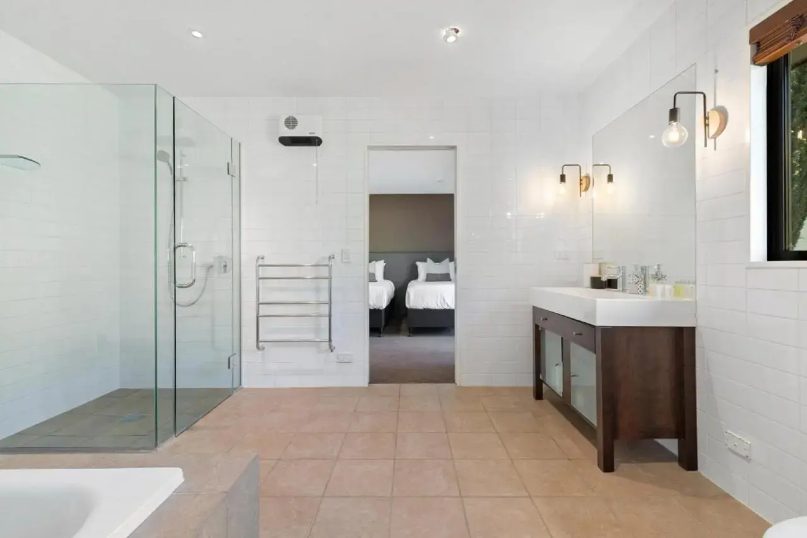 Tucker Beach Haven With Spa
