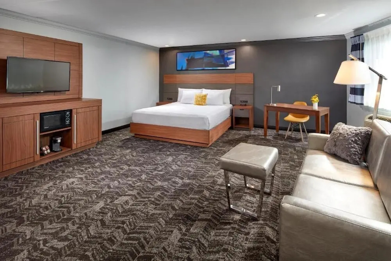 Studio Inn & Suites Downey