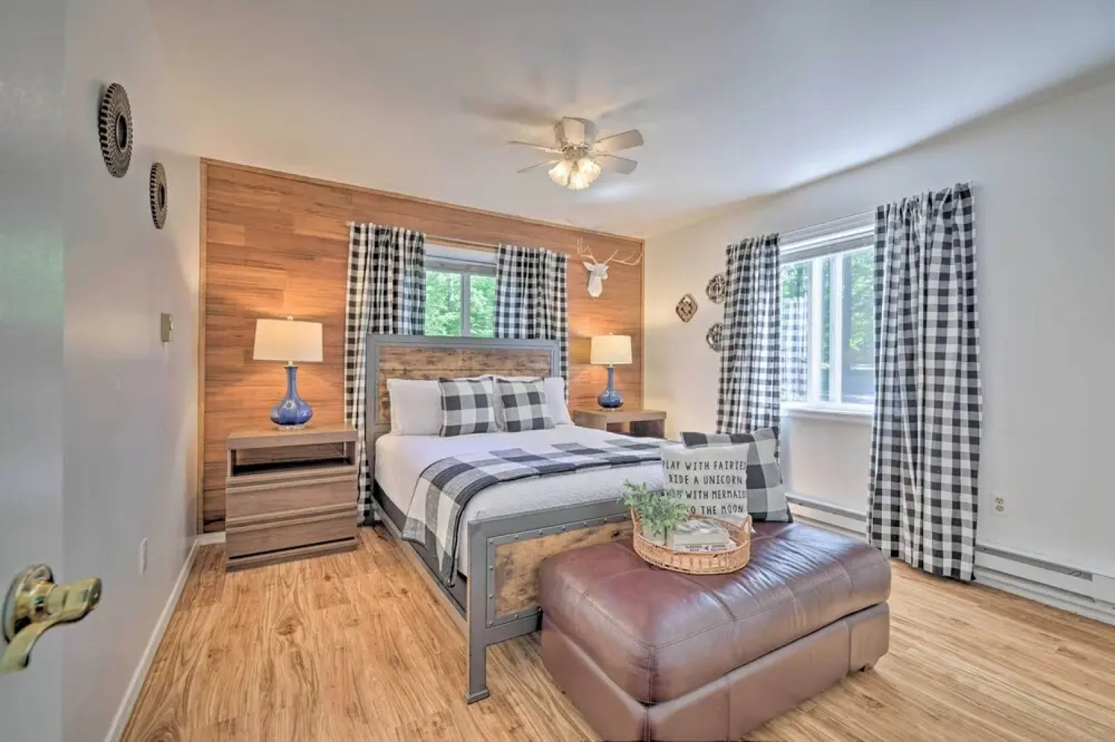 Tobyhanna Home w/ Hot Tub, Fire Pit, Deck + Grill!