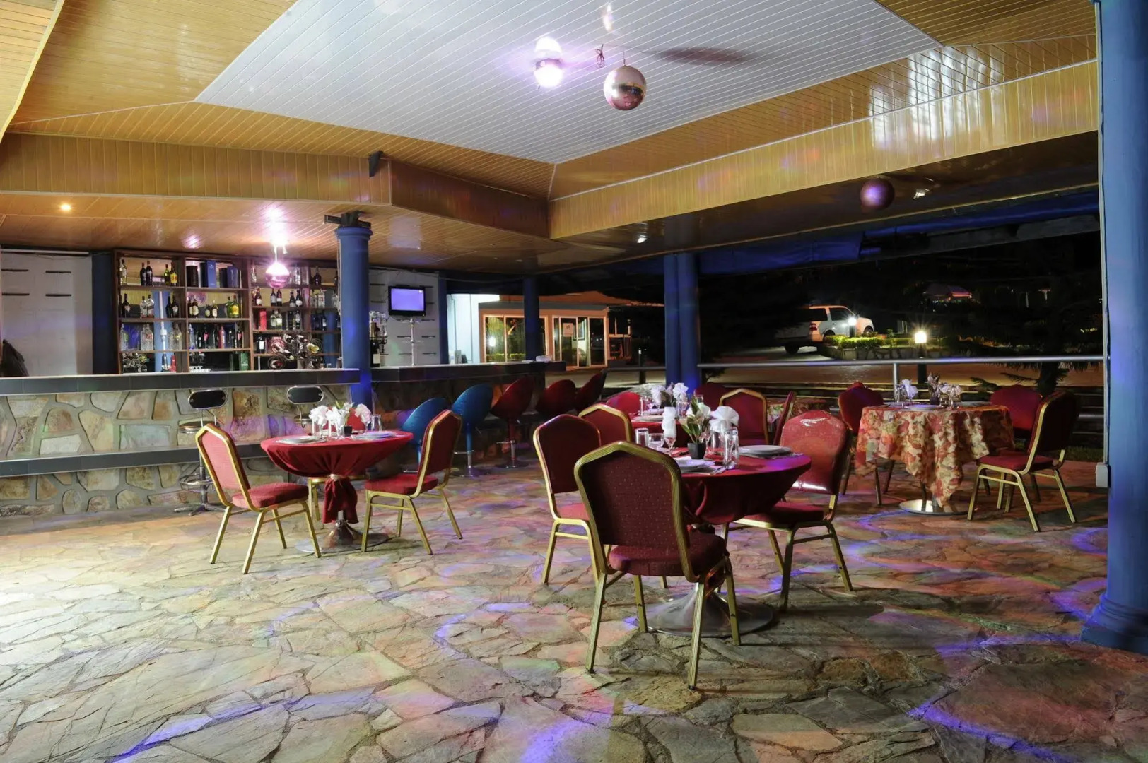 Mount Pleasant Inns & Apartment