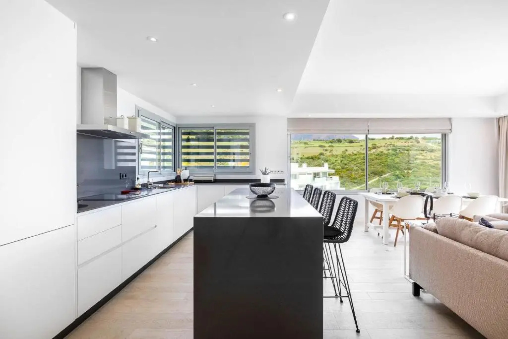 AL-1514 - 3 bedrooms Apartment