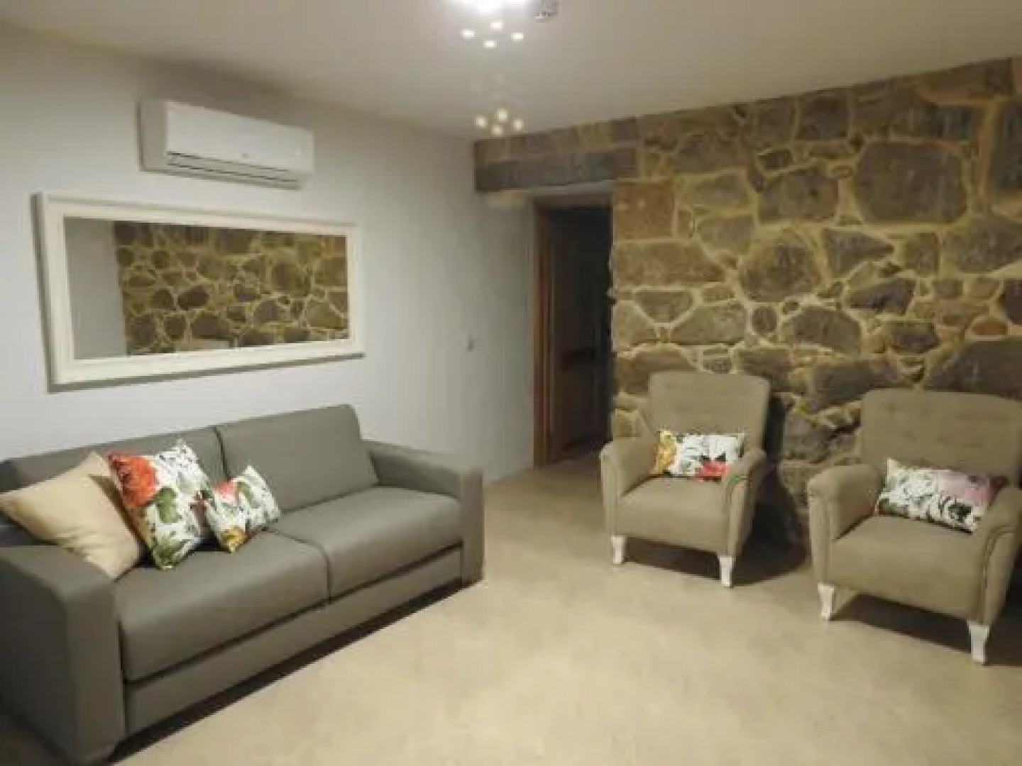 Encosta Dos Túneis - Turismo E Lazer