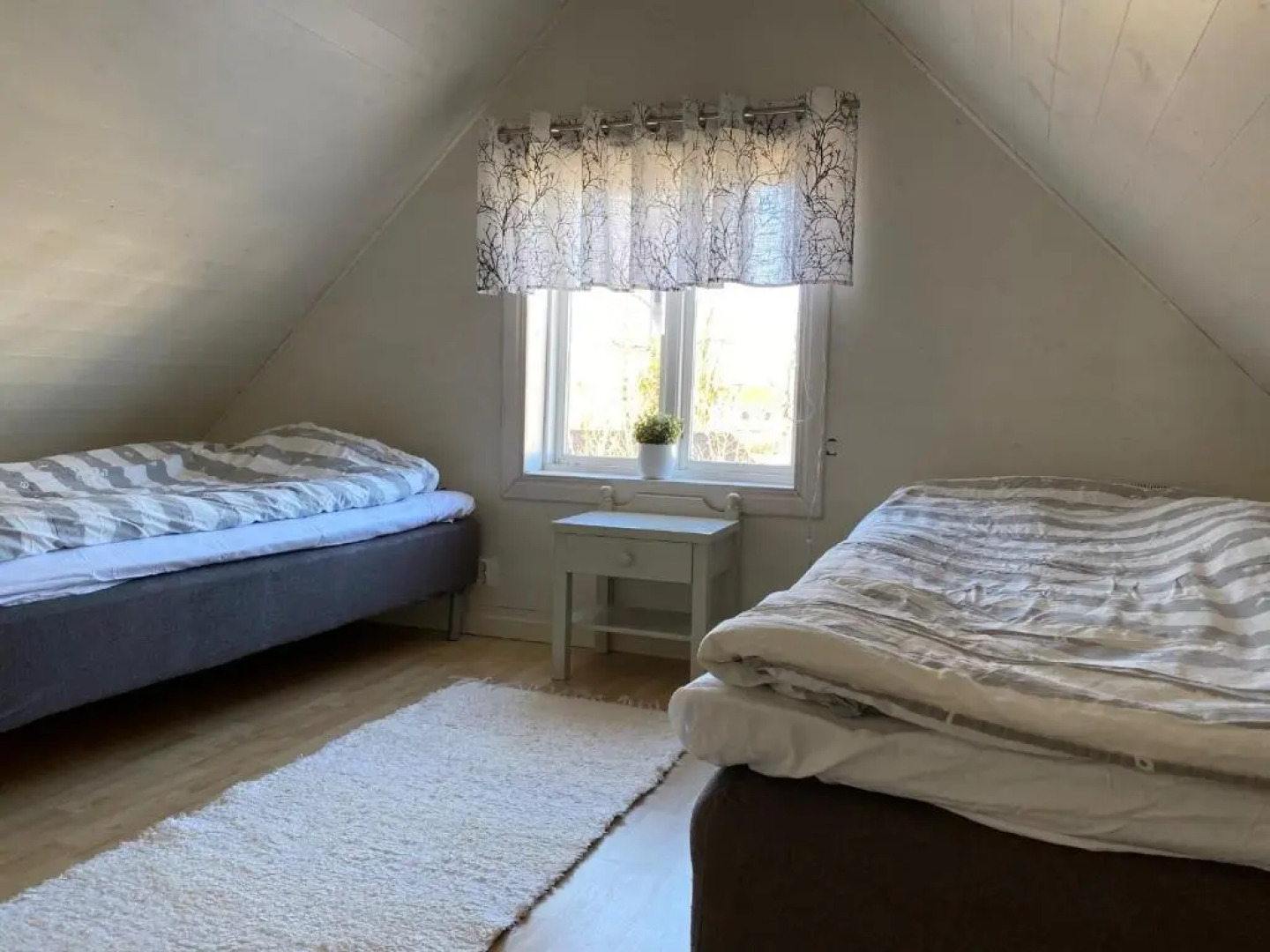 Villa Violen belägen i centrala Borgholm, Öland nära badplats.