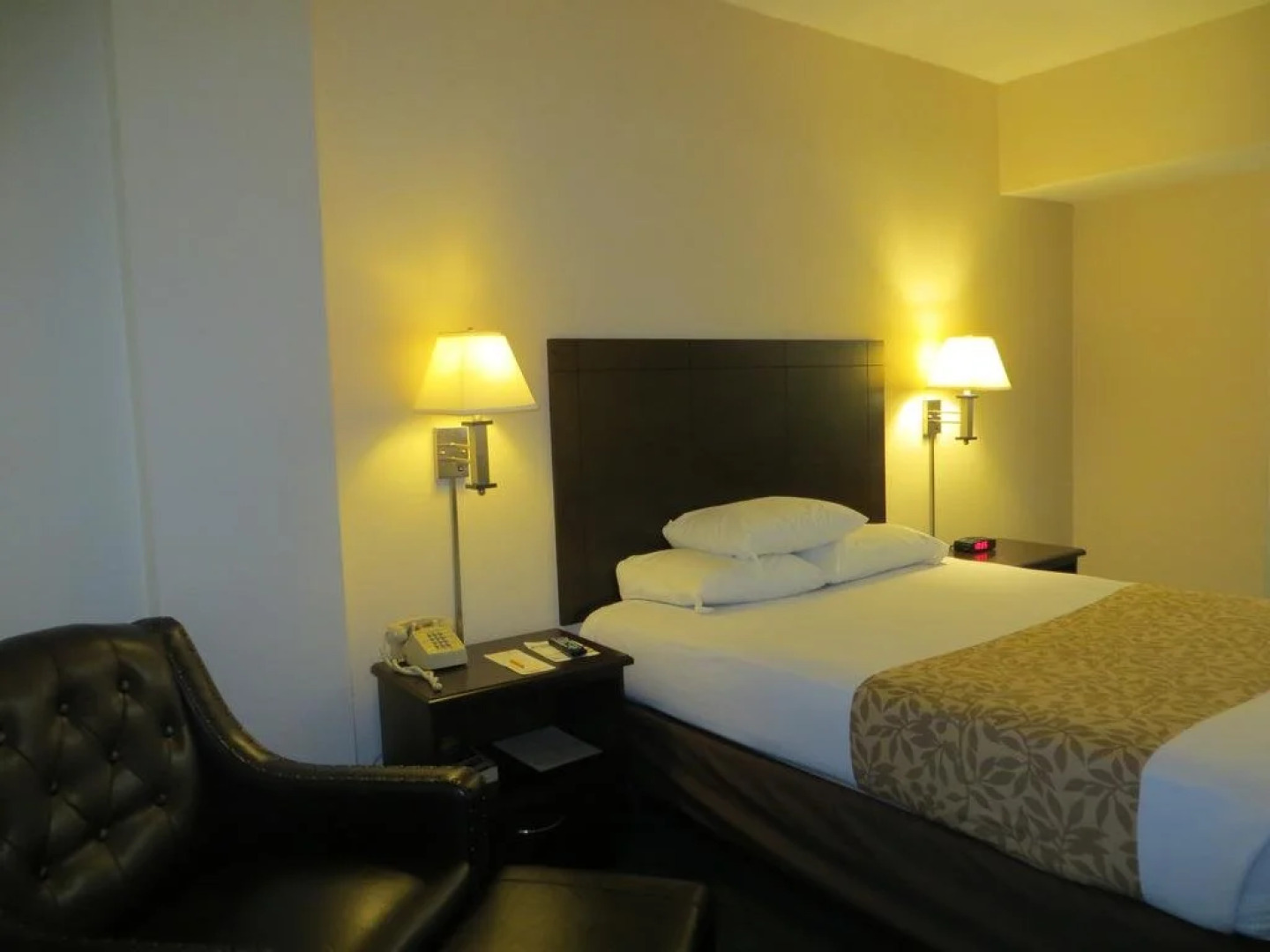 Echo Hotel & Conference Center