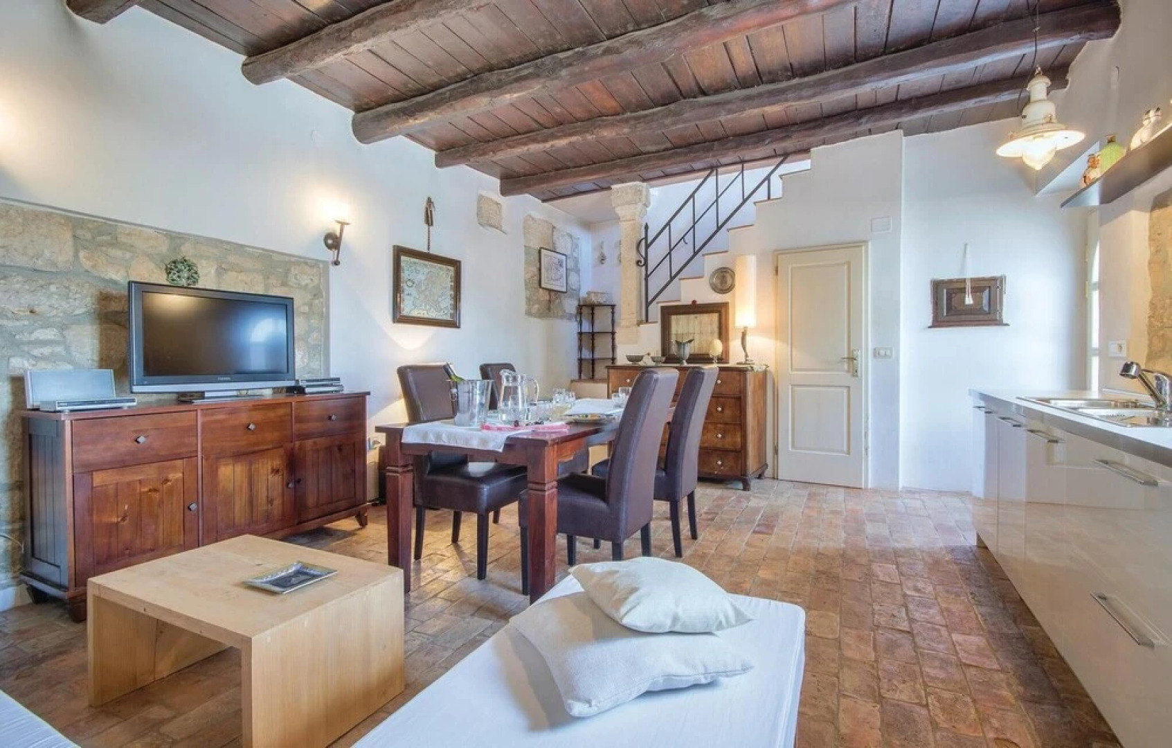 Beautiful Home in Pomer With Wifi and 3 Bedrooms