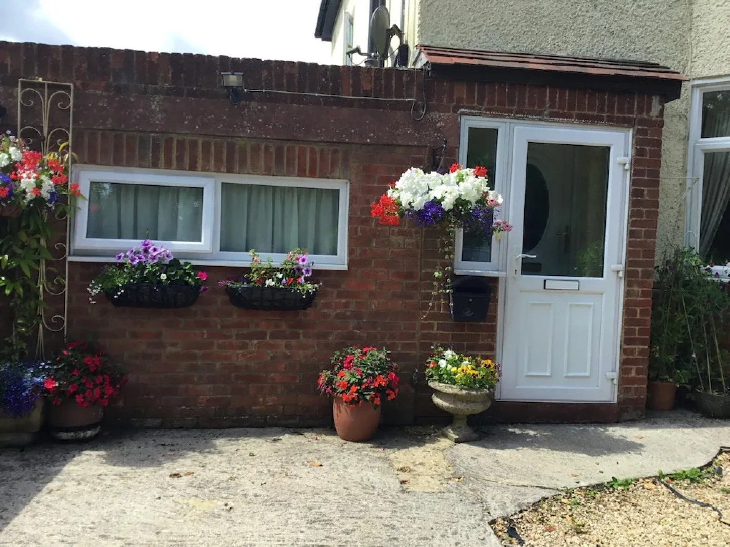 House With 4 Bedrooms in Warminster , With Enclosed Garden and Wifi