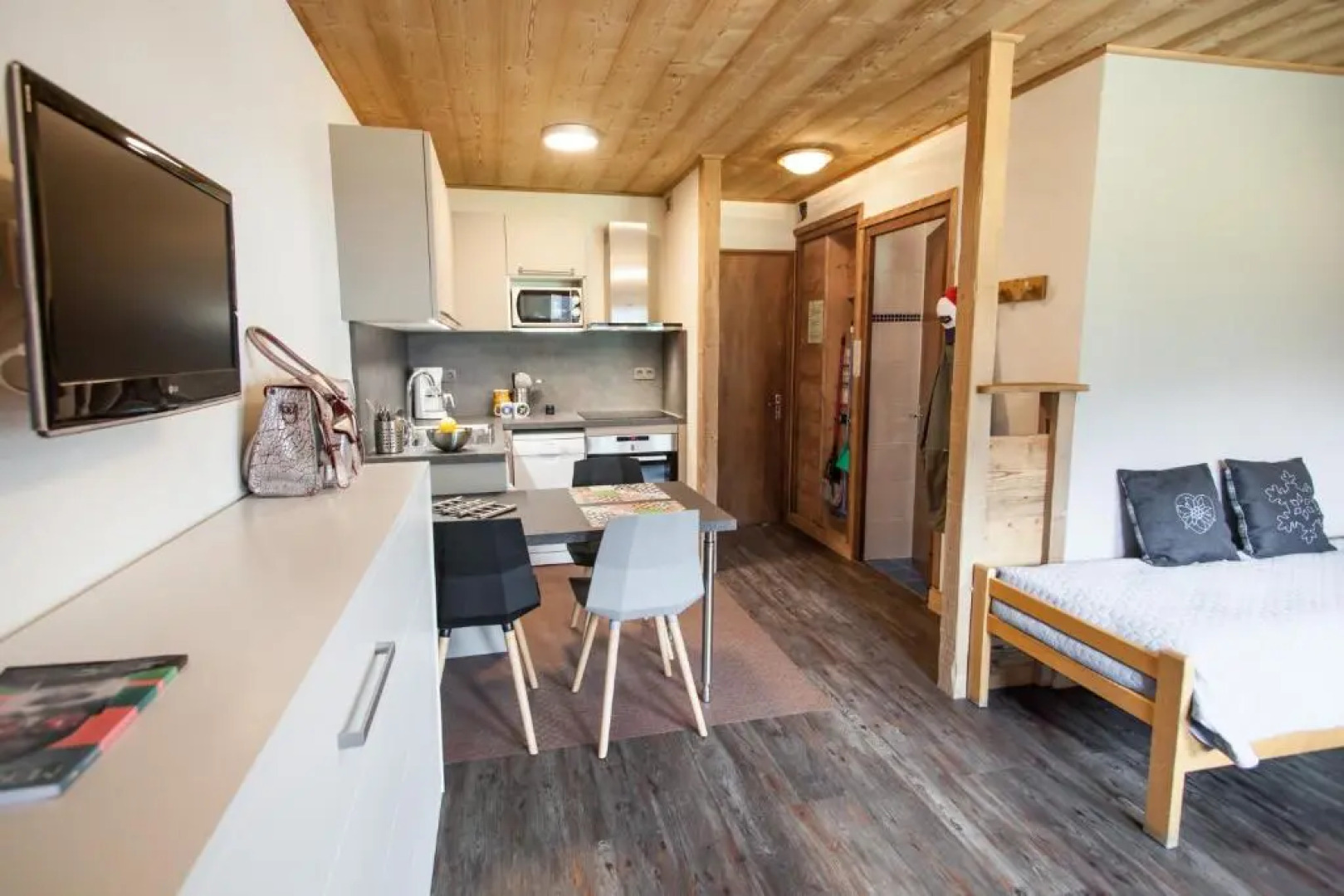 Le Giffre And Clesson