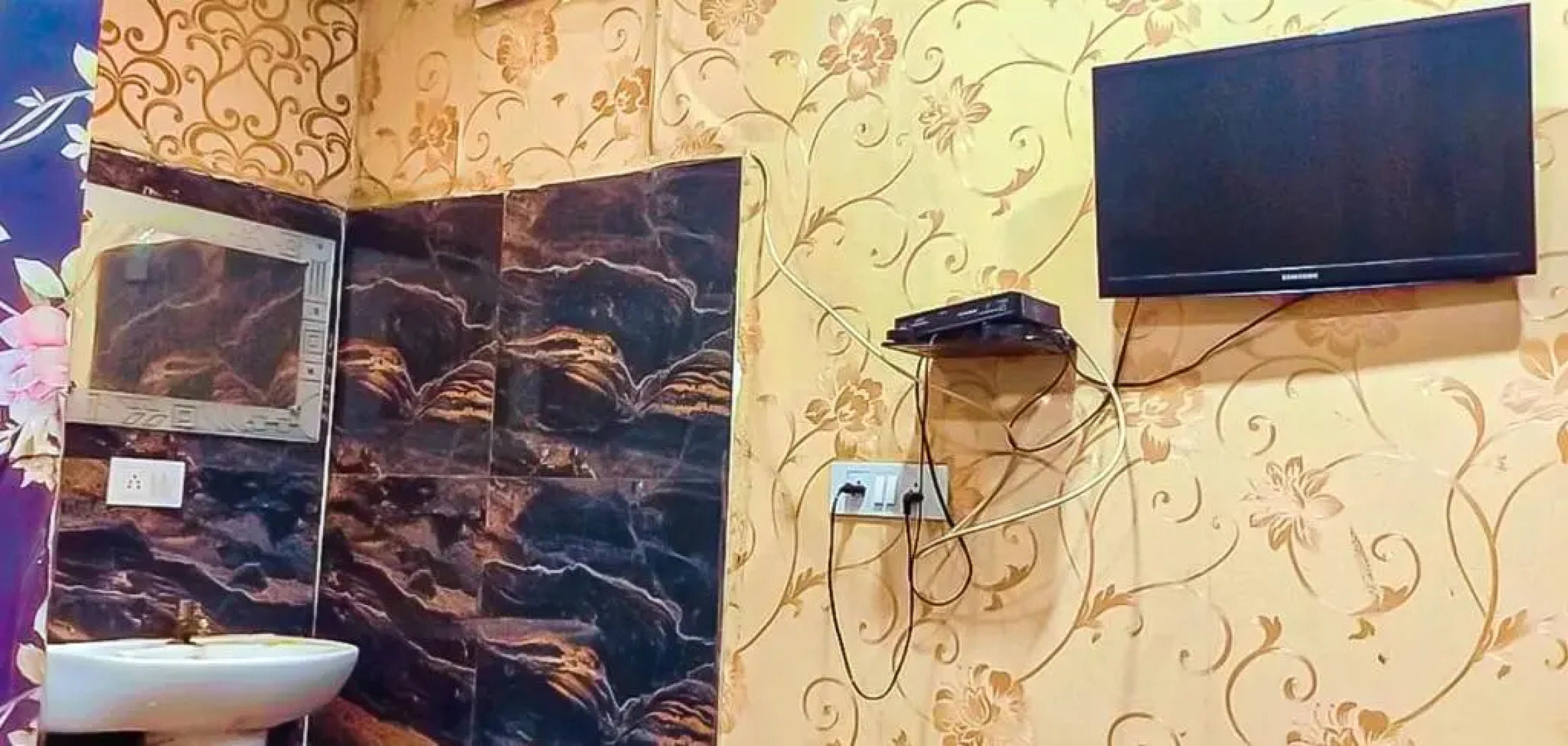 Maa Peetambara Guest House & Restaurant By WB Inn