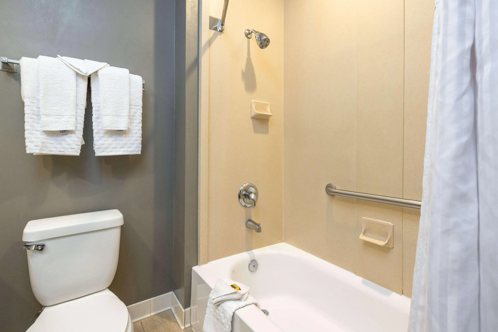 Best Western Plus Dixon Davis