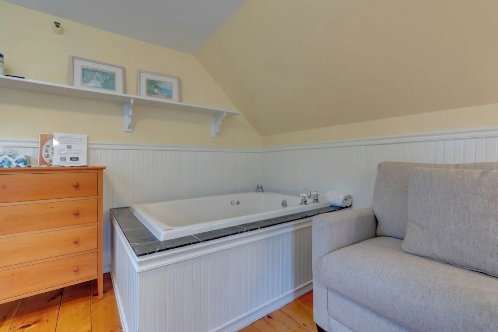 The James Place Inn B&B