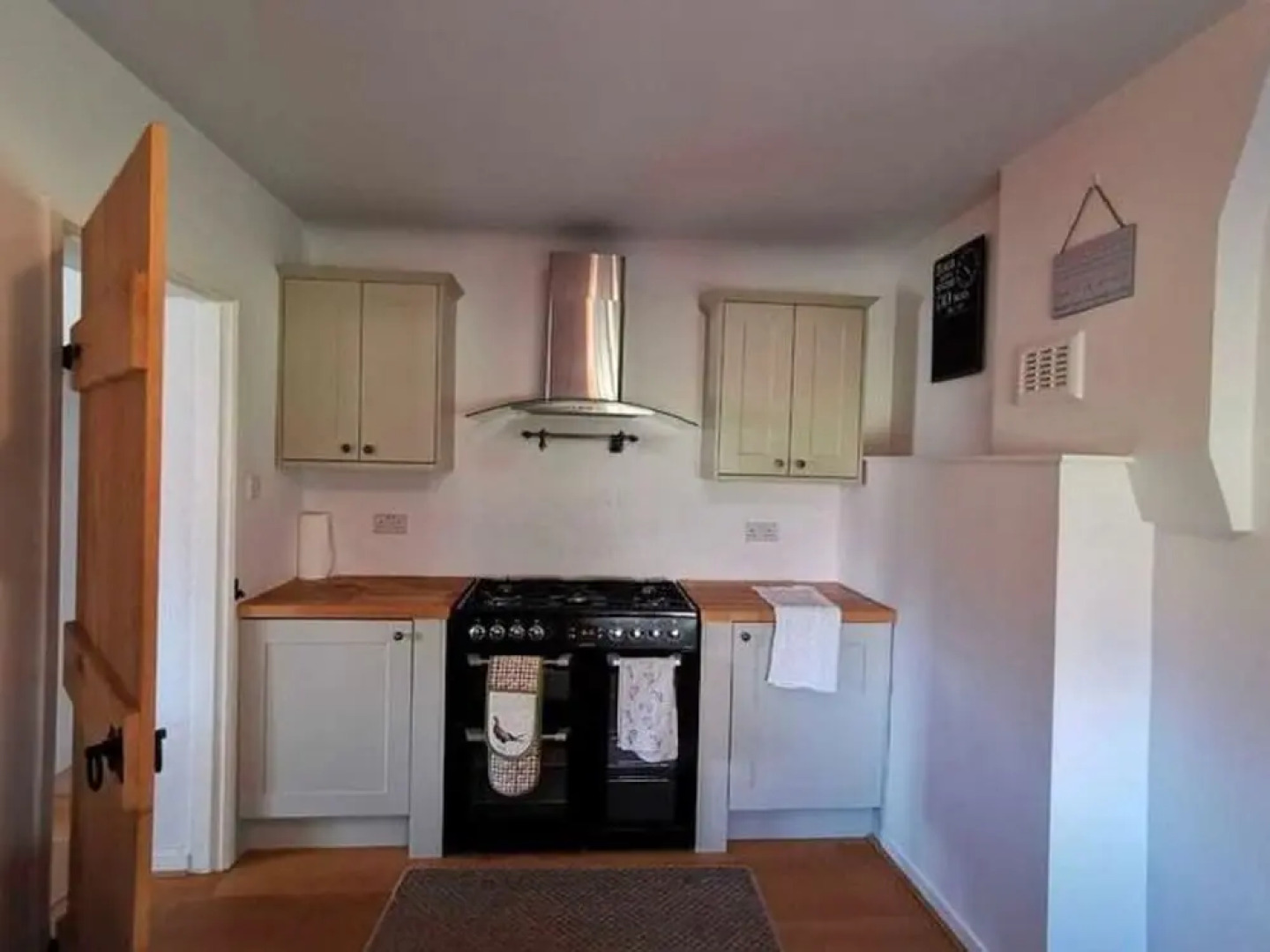 Vintage Holiday Home in Worcestershire With Jacuzzi