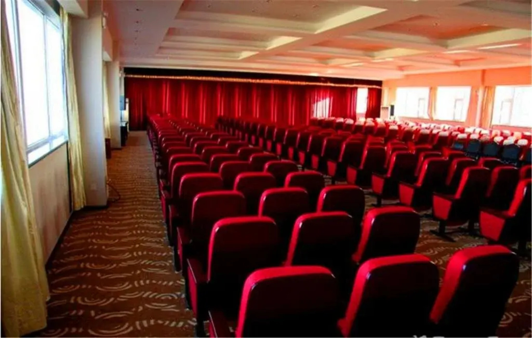 Zhongwei Grand Hotel