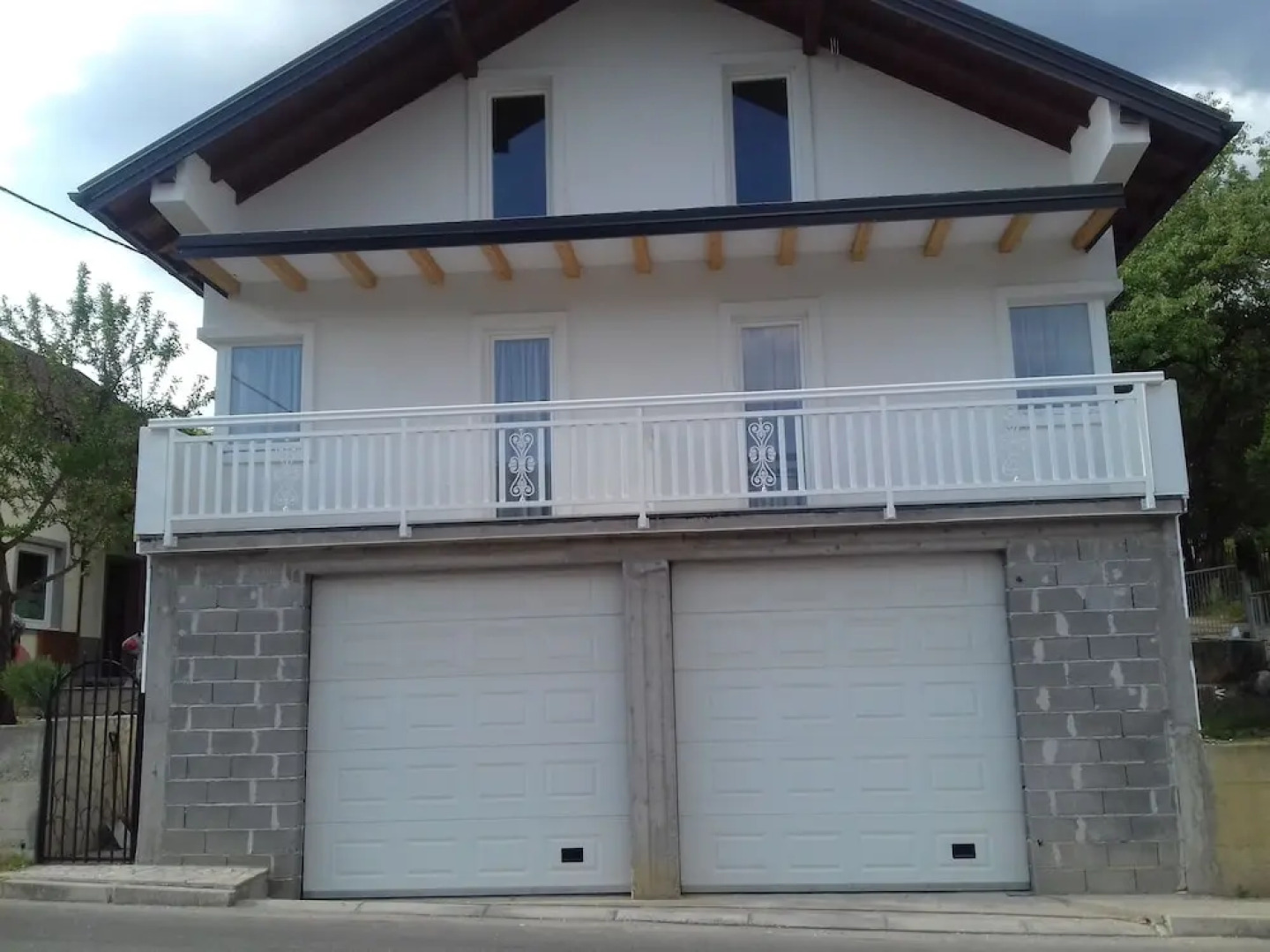 Big mama's Apartments