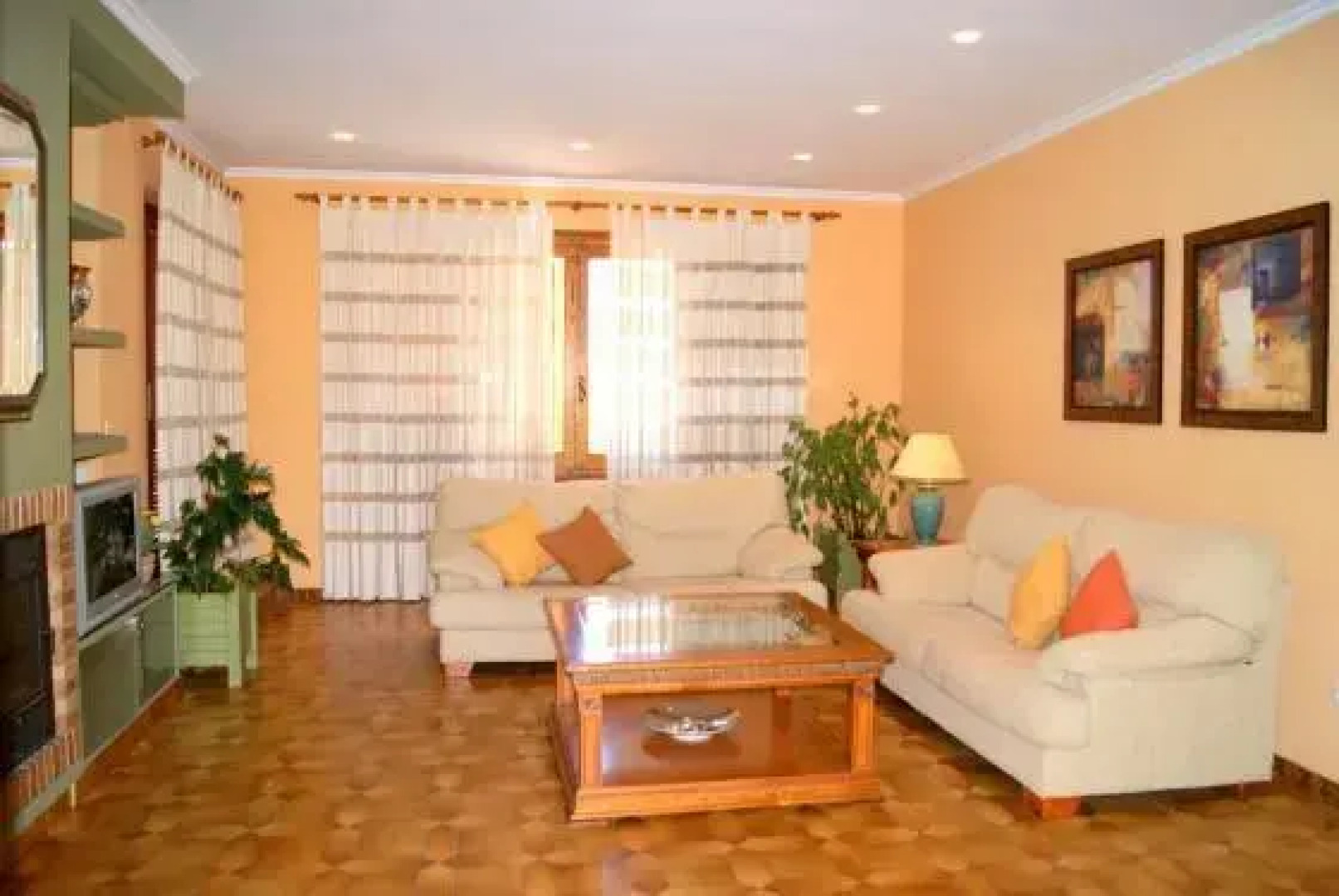 Villa near the beach, with garden, in Denia