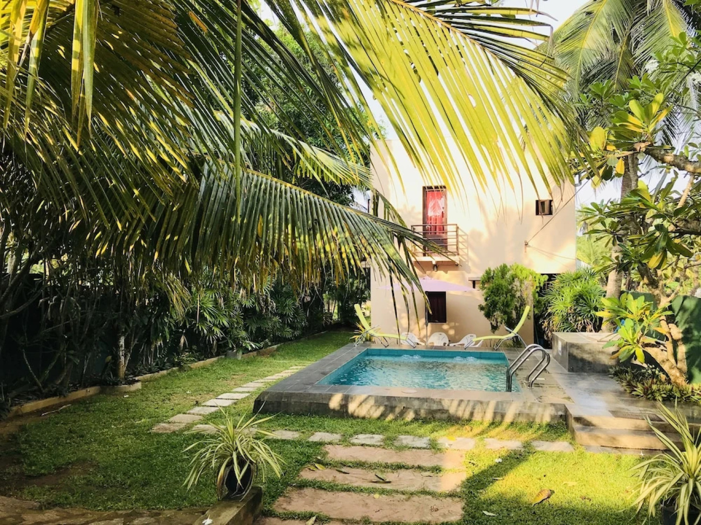 Sri Beach Bungalows and Villa