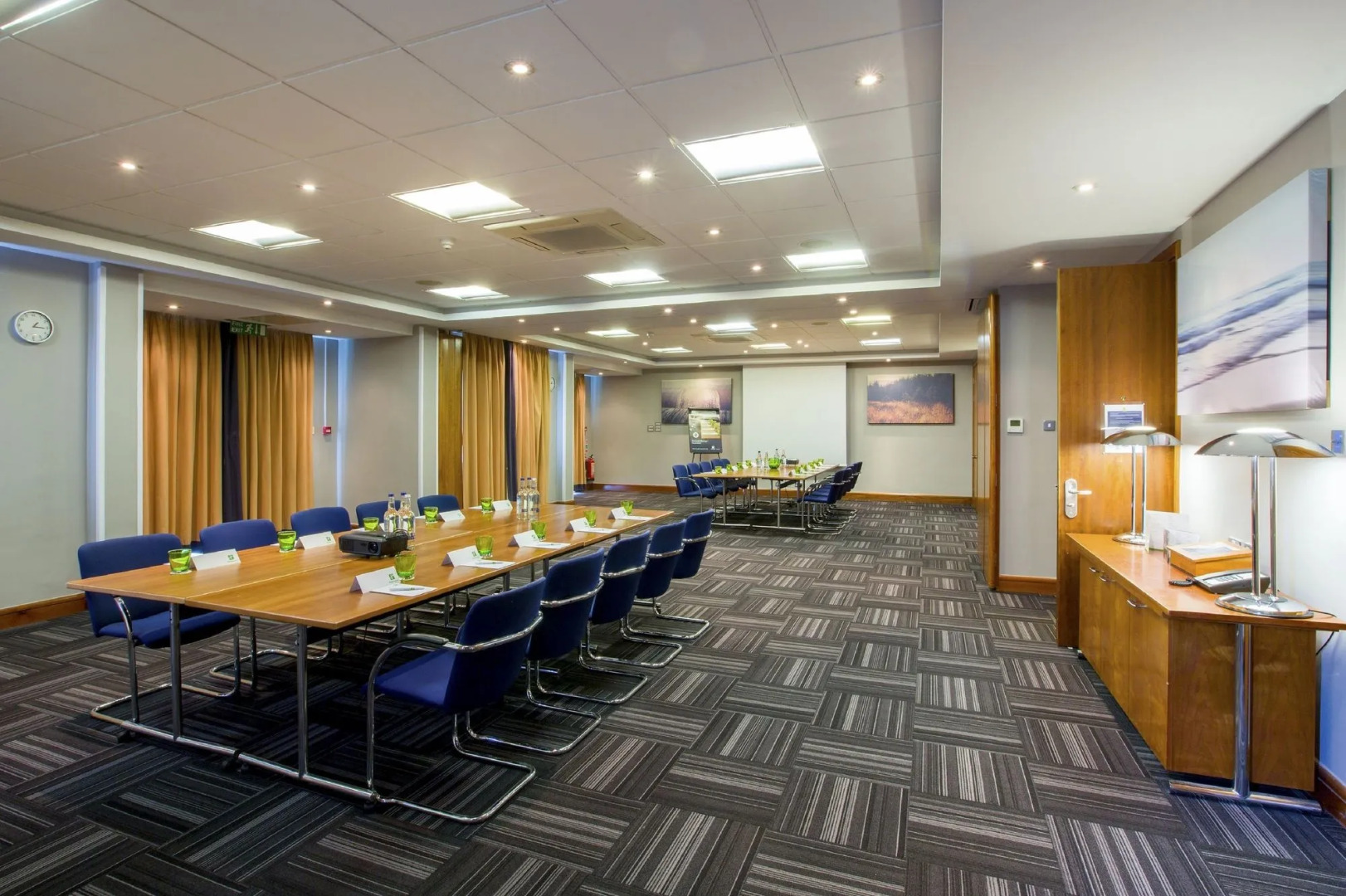 Holiday Inn Aylesbury by IHG
