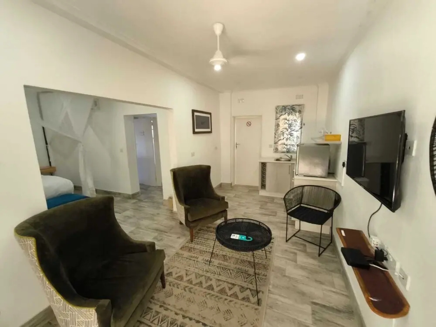 Room in Lodge - Luxury Suite in Zambezi Boutique Lodge 3