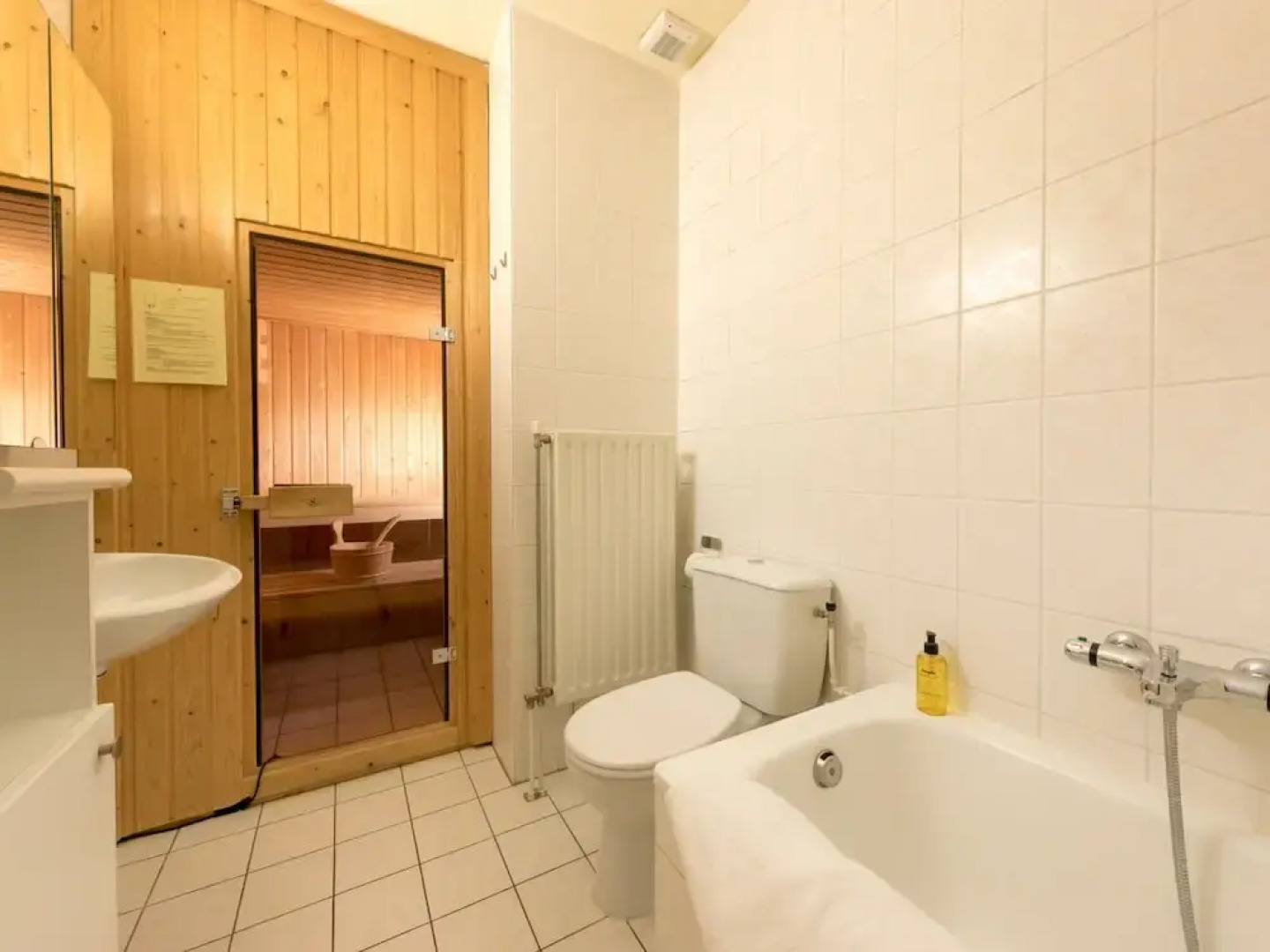 Stylish Semi-detached Villa With Garden, Near the Beach