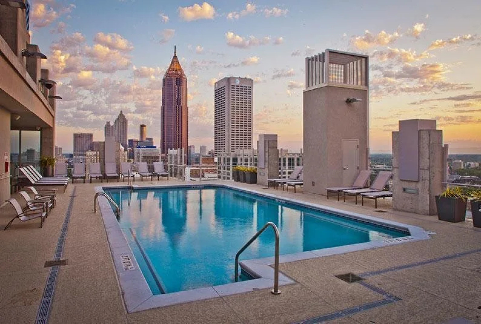 Oakwood 100 6th Street Ne