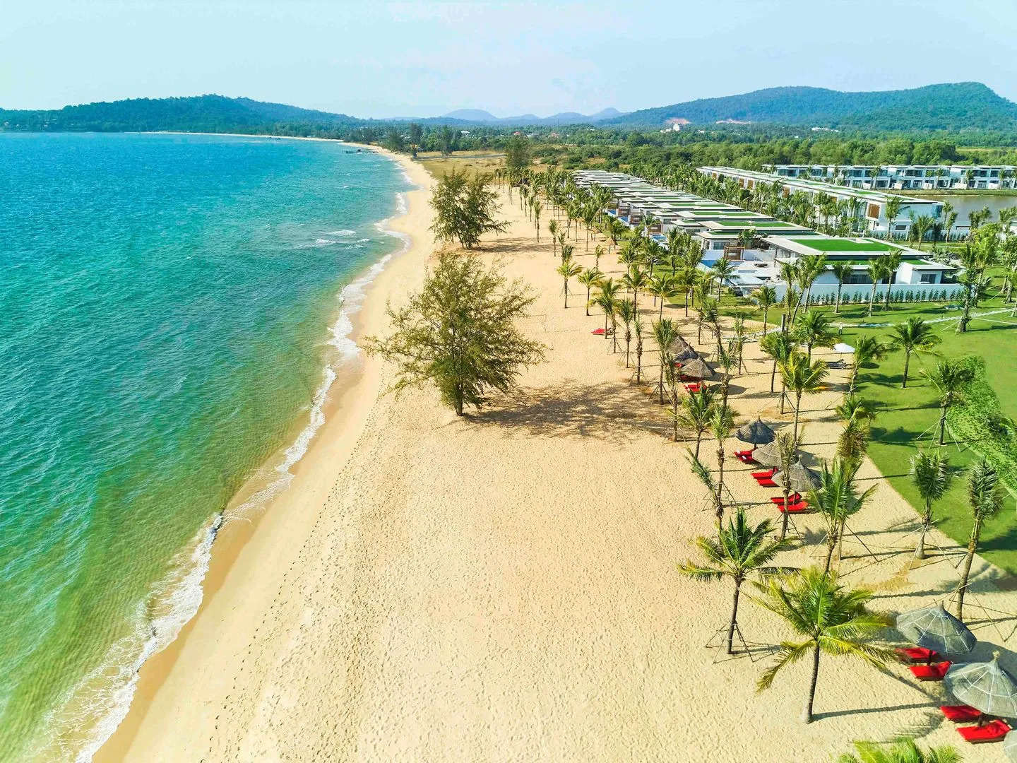 Курортный отель Mövenpick Resort Waverly Phu Quoc