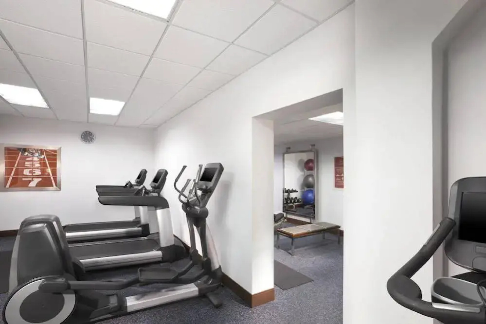 Four Points by Sheraton Kansas City - Sports Complex